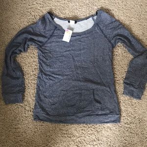 Lightweight sweatshirt